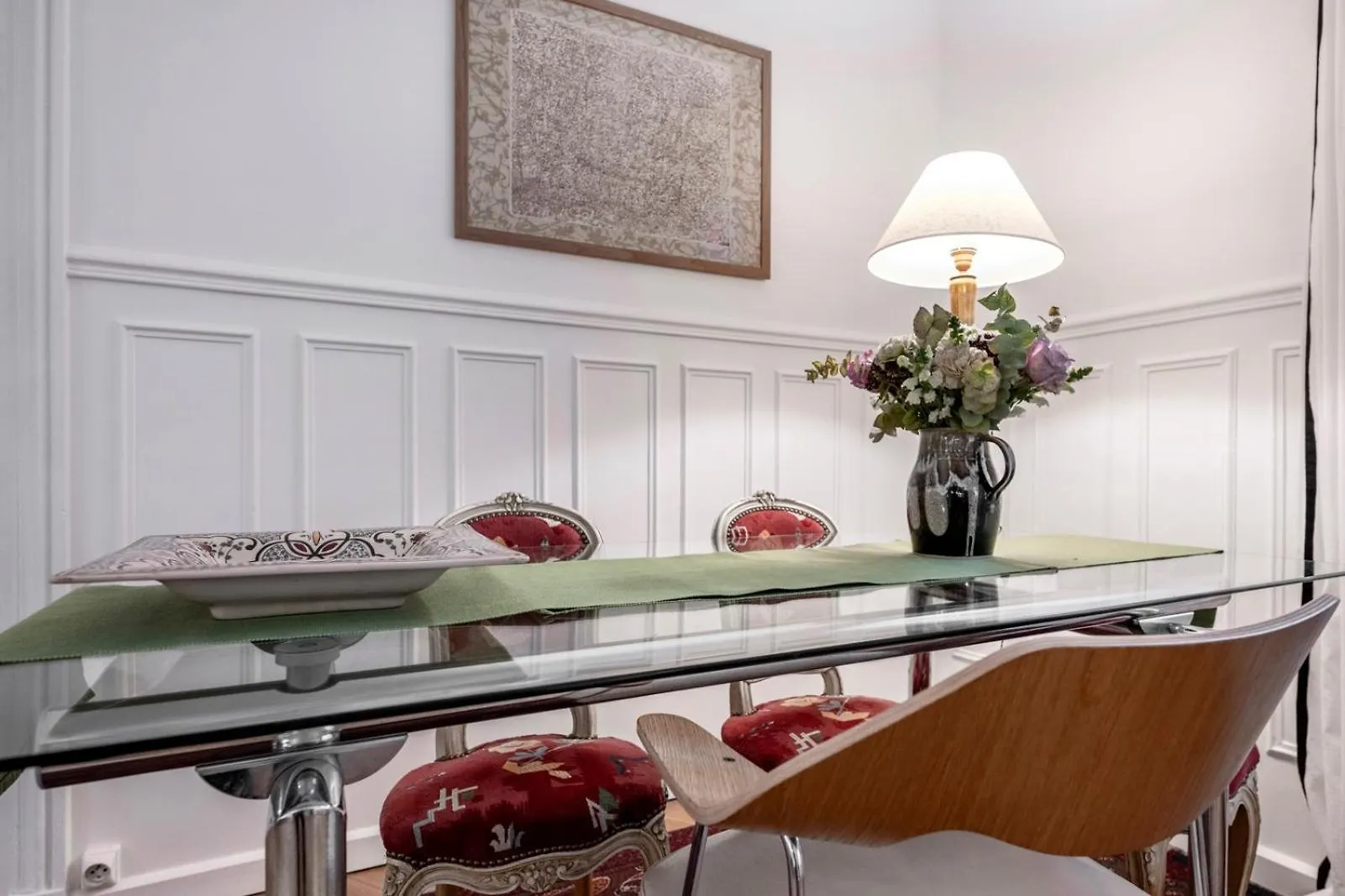 Veeve - Mindful Enlightenment Apartment